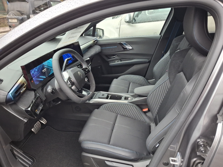 Renault Clio ALPINE FULL HYBRID 160 CV foto 3